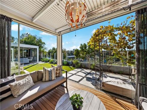 58  Victoria  , Newport Beach, CA