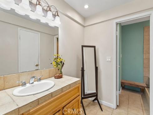 338  Vista Madera  , Newport Beach, CA