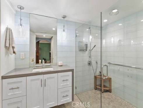 338  Vista Madera  , Newport Beach, CA