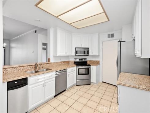 320  Villa Point  , Newport Beach, CA