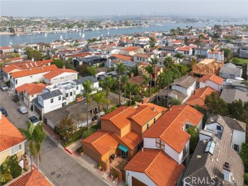 124  Via Quito  , Newport Beach, CA