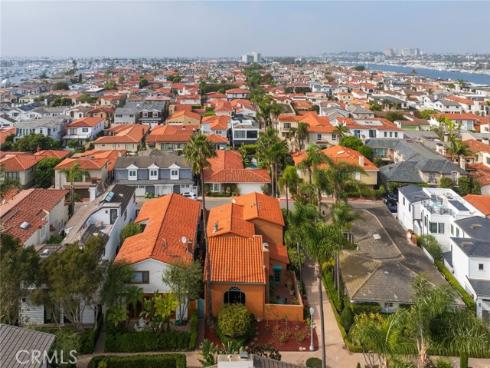 124  Via Quito  , Newport Beach, CA