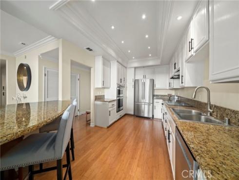 200  Paris  111  Lane, Newport Beach, CA