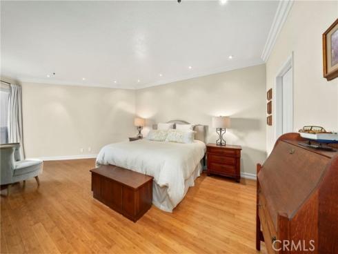 200  Paris  111  Lane, Newport Beach, CA