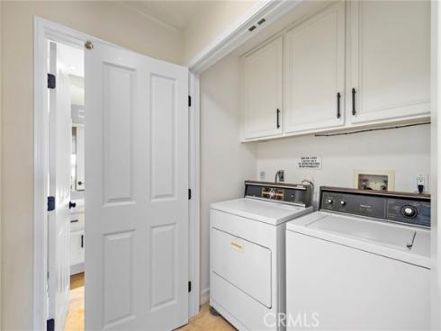 200  Paris  111  Lane, Newport Beach, CA