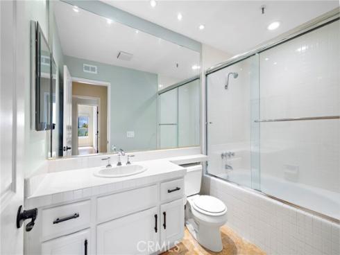 200  Paris  111  Lane, Newport Beach, CA