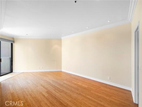 200  Paris  111  Lane, Newport Beach, CA