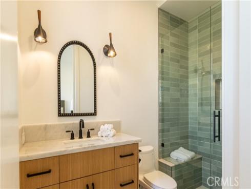 600  Powell Place  , Newport Beach, CA