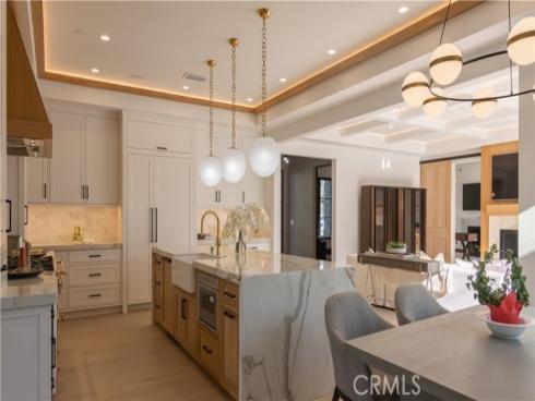 600  Powell Place  , Newport Beach, CA