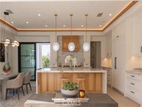 600  Powell Place  , Newport Beach, CA