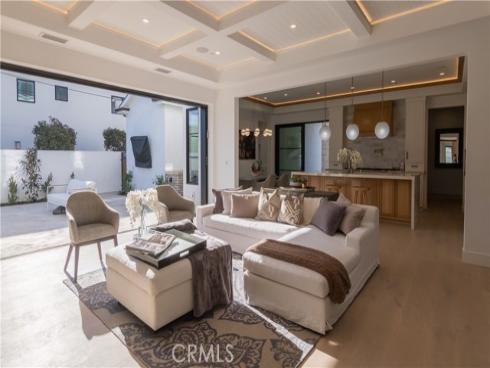 600  Powell Place  , Newport Beach, CA