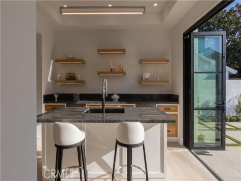 600  Powell Place  , Newport Beach, CA