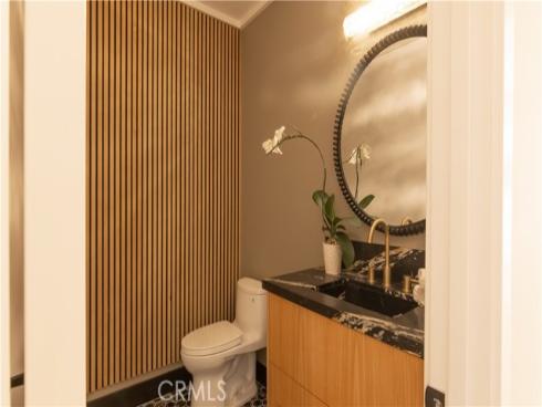 600  Powell Place  , Newport Beach, CA