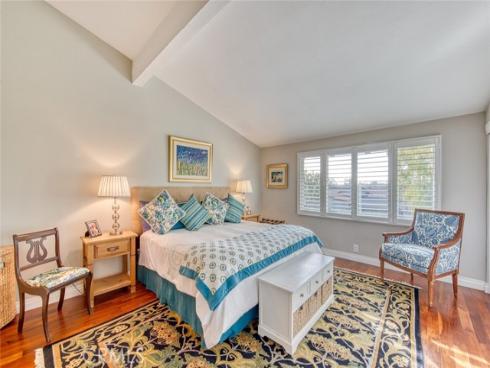 2134  Vista Entrada  , Newport Beach, CA