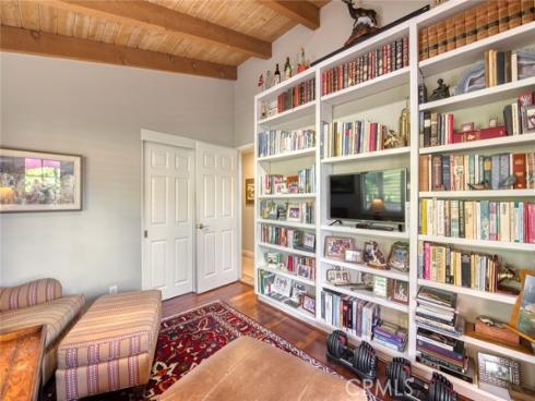 2134  Vista Entrada  , Newport Beach, CA