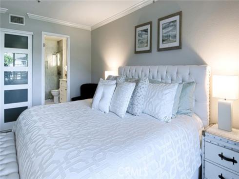 220  Nice  215  Lane, Newport Beach, CA