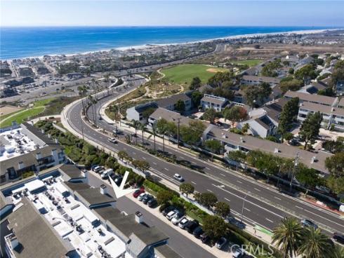 220  Nice  215  Lane, Newport Beach, CA