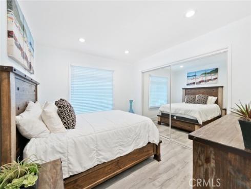 2212 W Oceanfront  , Newport Beach, CA