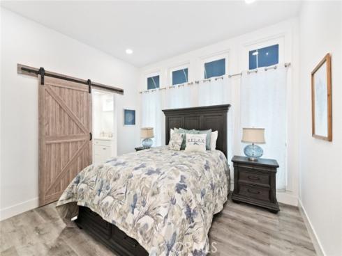 2212 W Oceanfront  , Newport Beach, CA