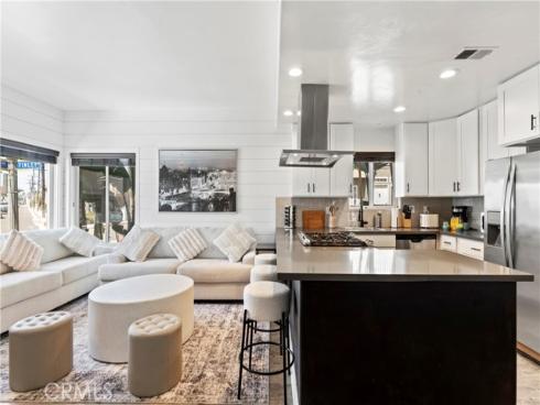 410  Clubhouse  , Newport Beach, CA