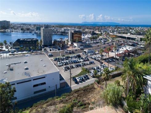 2953  Cliff Drive  , Newport Beach, CA