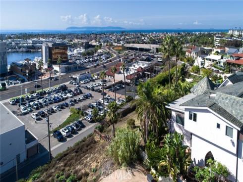 2953  Cliff Drive  , Newport Beach, CA