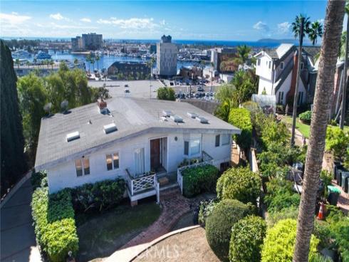 2953  Cliff Drive  , Newport Beach, CA