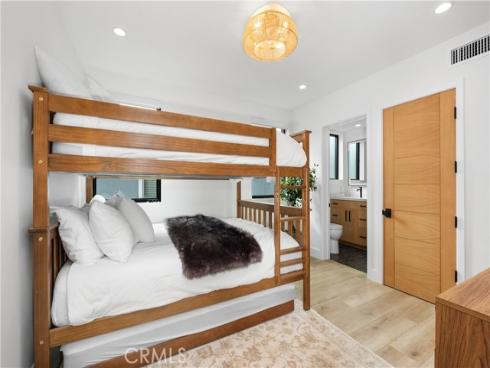 128  39th  , Newport Beach, CA