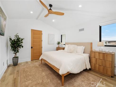 128  39th  , Newport Beach, CA