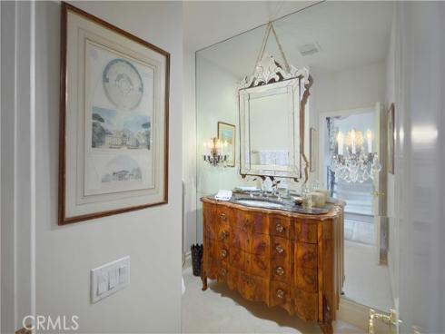 8  Linda Isle  , Newport Beach, CA