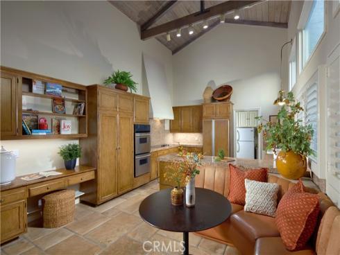 8  Linda Isle  , Newport Beach, CA