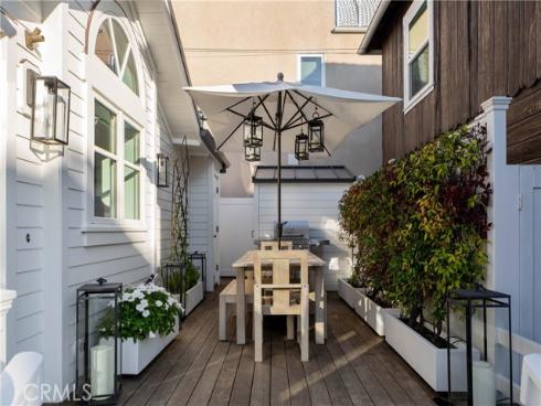 104  Onyx   Avenue, Newport Beach, CA