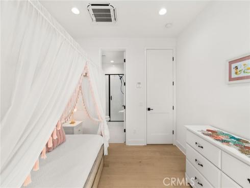 2127  Cresta  , Newport Beach, CA