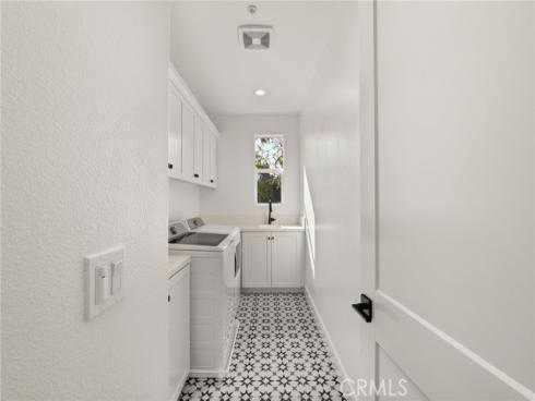 2127  Cresta  , Newport Beach, CA