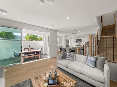 2127  Cresta  , Newport Beach, CA