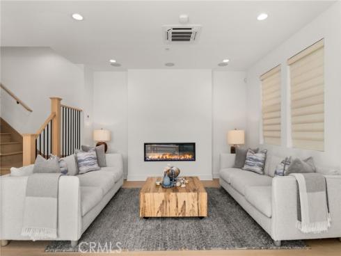 2127  Cresta  , Newport Beach, CA