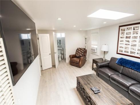 1825 W Balboa   Boulevard, Newport Beach, CA