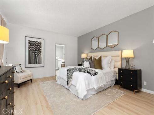 26  Coventry  25 , Newport Beach, CA