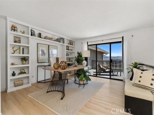 26  Coventry  25 , Newport Beach, CA