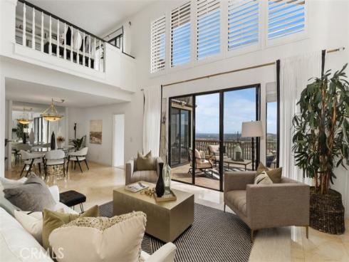 26  Coventry  25 , Newport Beach, CA