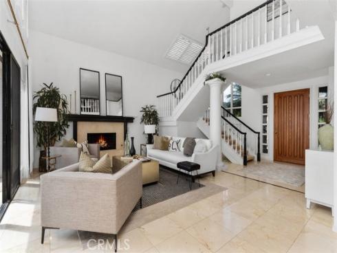 26  Coventry  25 , Newport Beach, CA