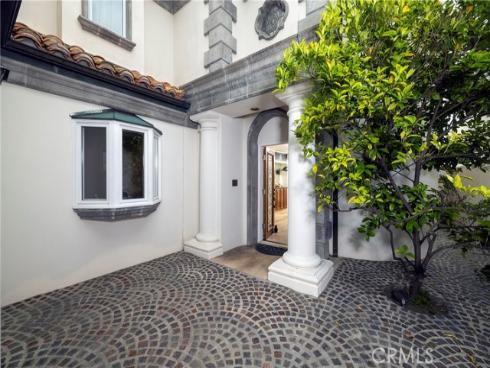 339  Via Lido Soud  , Newport Beach, CA