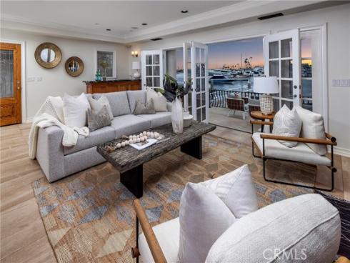 339  Via Lido Soud  , Newport Beach, CA