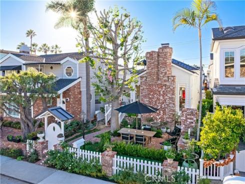 209  Diamond  , Newport Beach, CA