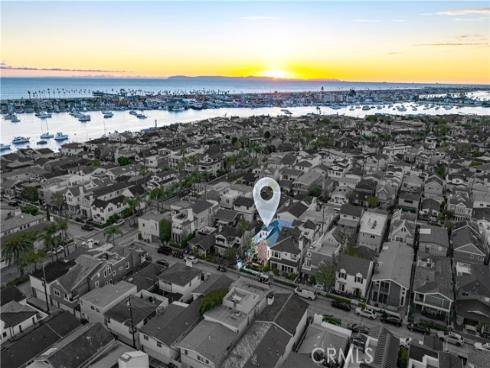 209  Diamond  , Newport Beach, CA