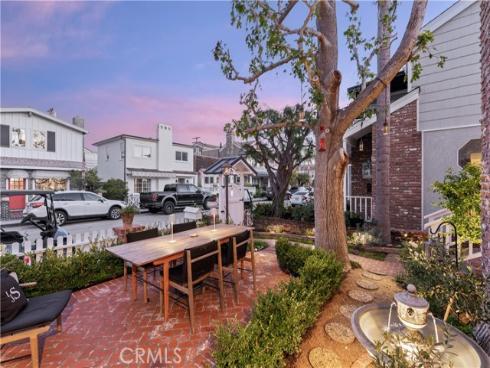 209  Diamond  , Newport Beach, CA