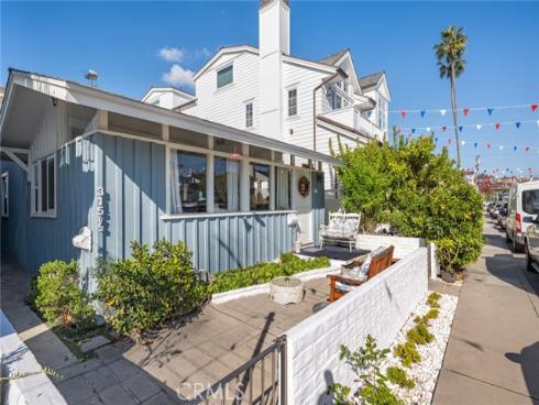 315  Sapphire  , Newport Beach, CA