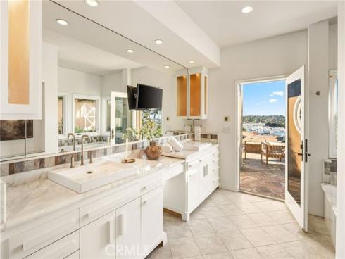 1038 Santiago Drive, Newport Beach, CA