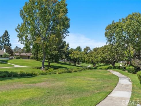 525  Vista Flora  , Newport Beach, CA