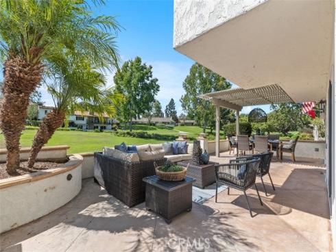 525  Vista Flora  , Newport Beach, CA